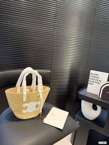 תיק קש לנשים