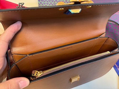 תיק טורי ברץ