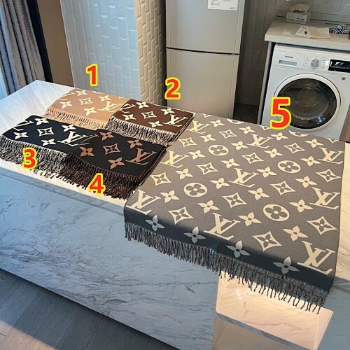 צעיף לואי ויטון