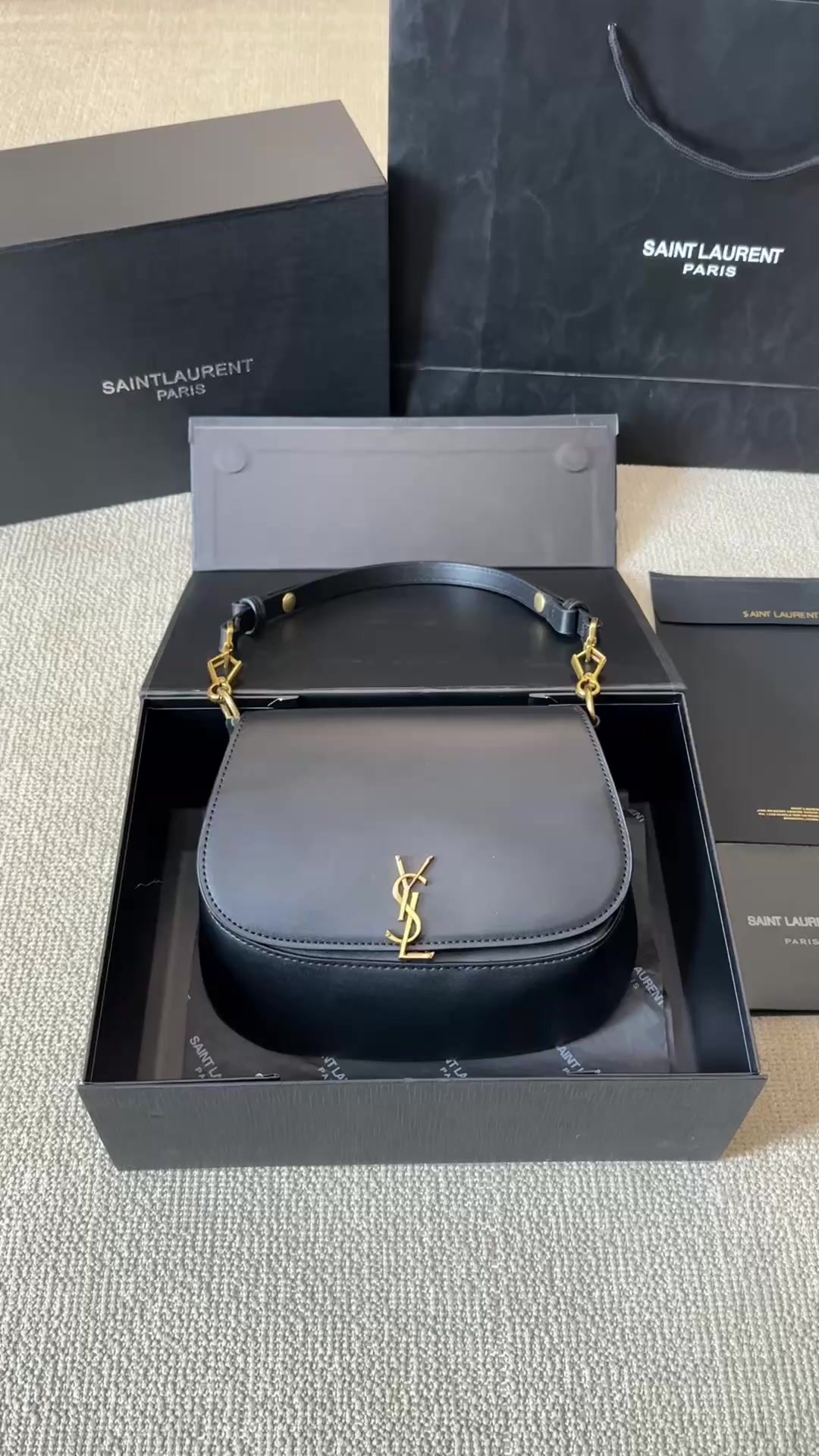 תיק סן לורן