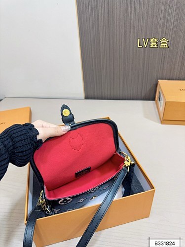 סט תיקים של לואי ויטון